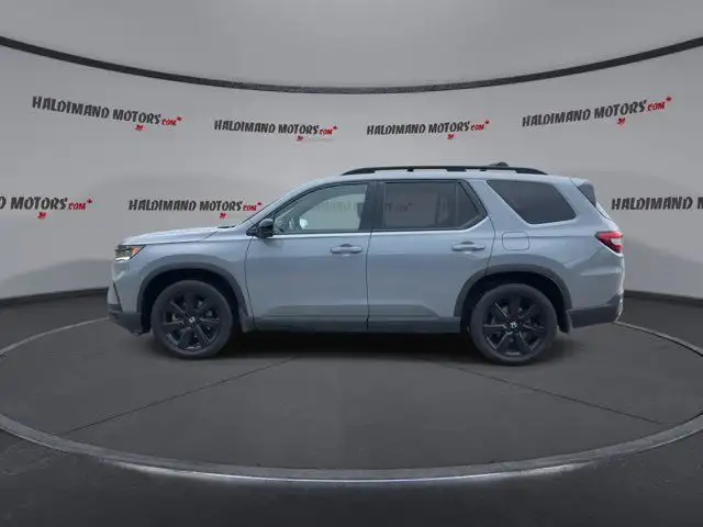 2023 Honda Pilot Black Edition AWD | AC Seats | Heated Seats in Cars & Trucks in Hamilton - Image 6