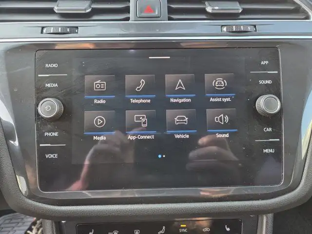2022 Volkswagen Tiguan Comfortline in Cars & Trucks in Calgary - Image 24