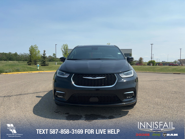 2025 Chrysler Pacifica Select FULL SUNROOF WITH POWER FRONT,... in Cars & Trucks in Red Deer - Image 2