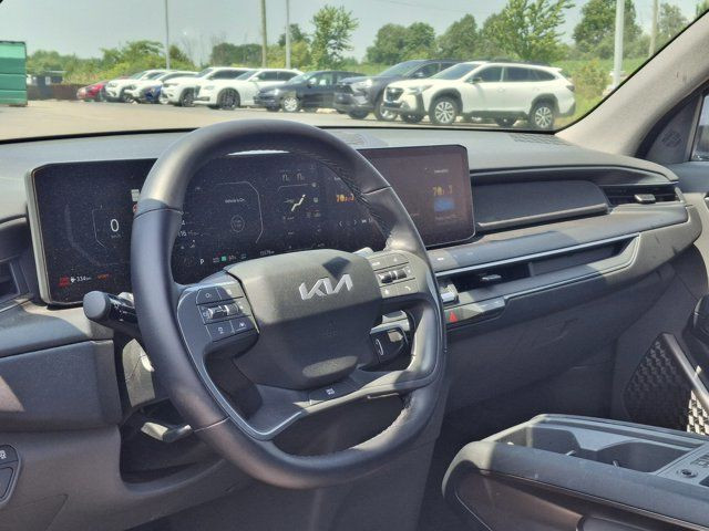2024 Kia EV9 Wind| 3rd Row | Leather | Heated Wheel | Cooled + in Cars & Trucks in Guelph - Image 2