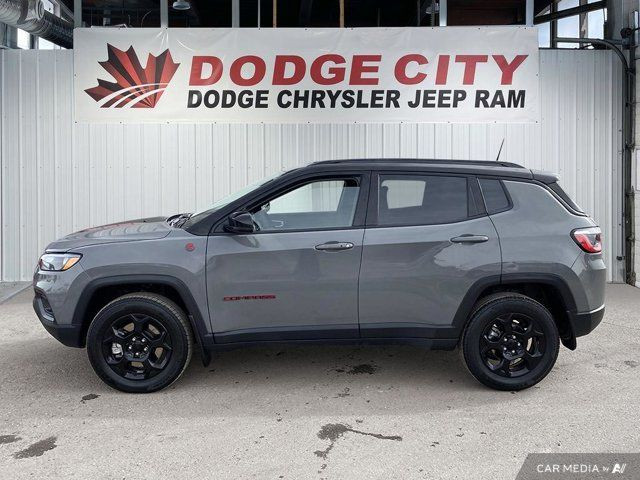 2023 Jeep Compass Trailhawk | Leather Seats in Cars & Trucks in Saskatoon - Image 2