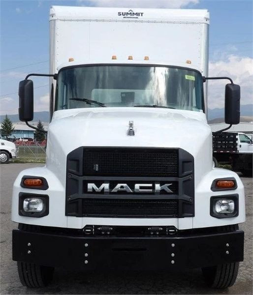 2024 Mack MD6 in Heavy Trucks in Calgary - Image 2