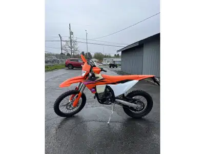 2024 KTM 500 EXC-F Les photos peuvent être à titre indicatif et sans inscription. Les promotions en...
