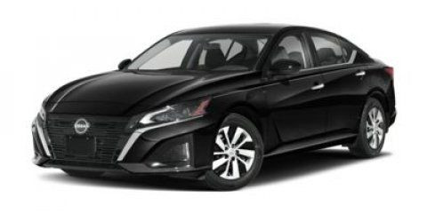 2025 Nissan Altima SR in Cars & Trucks in London