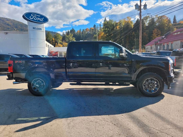  2023 Ford Super Duty F-350 SRW Lariat 3.99% Available, 4WD Crew in Cars & Trucks in Nelson - Image 2