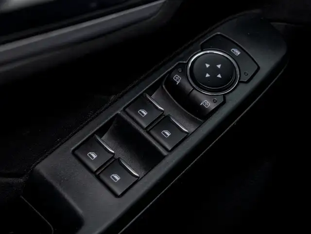 2023 Ford Escape PLATINUM AWD *NAV* SIÈGES / VOLANT CHAUF CARPLA in Cars & Trucks in Laurentides - Image 27