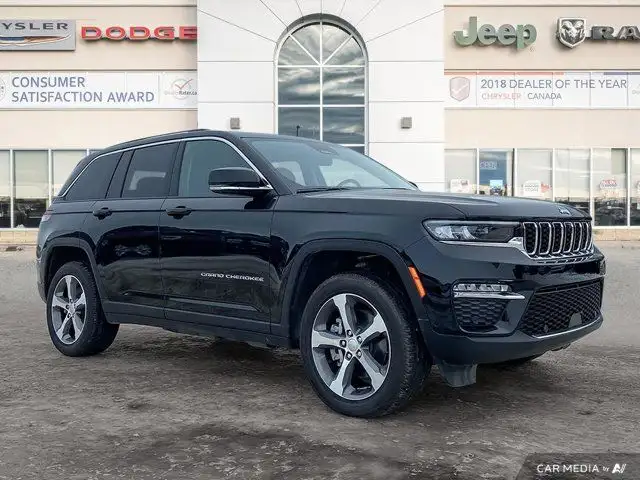 2022 Jeep Grand Cherokee 4xe | Leather | Luxury Tech | dans Autos et camions dans Grande Prairie - Image 9