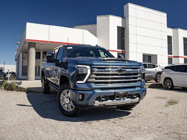 2025 Chevrolet Silverado 3500HD High Country in Cars & Trucks in Kelowna - Image 2