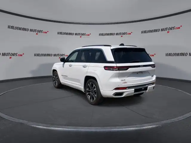 2023 Jeep Grand Cherokee Overland in Cars & Trucks in Hamilton - Image 7