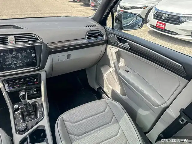 2024 Volkswagen Tiguan Highline R-Line | ACCIDENT FREE dans Autos et camions dans Kitchener / Waterloo - Image 31