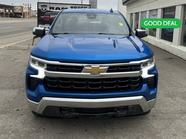2022 Chevrolet Silverado 1500 LT - Remote Start in Cars & Trucks in Lethbridge - Image 2