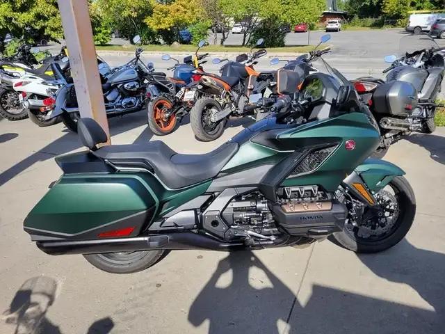 2024 Honda Gold Wing in Sport Touring in Ottawa - Image 2