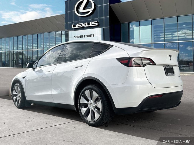 2022 Tesla Model Y Long Range AWD in Cars & Trucks in Edmonton - Image 4