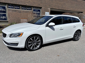 2016 Volvo V60 T-6 AWD PREMIER * NO ACCIDENTS *