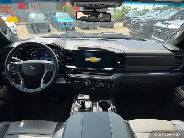 2023 Chevrolet Silverado 1500 ZR2 4WD Crew Cab in Cars & Trucks in Strathcona County - Image 4