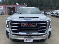 Sierra 3500HD 4WD Crew Cab 172" SLE, 18" Aluminum Wheels, 6.6L V8 Gasoline Engine, 10-Speed Automati... (image 8)