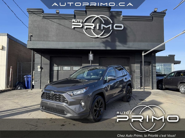 2020 Toyota RAV4 XLE AWD Automatique avec Sièges en Cuir Toit Ou in Cars & Trucks in Laval / North Shore
