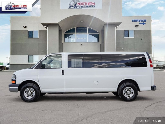2010 Chevrolet Express 3500 LT 15 PASSENGER VAN ONLY 120 KM in Cars & Trucks in Edmonton - Image 3