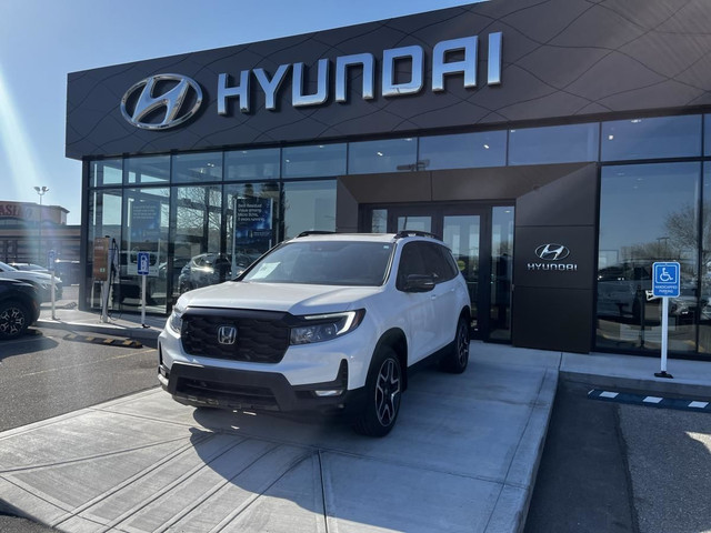 Honda Passport Touring 2023 in Cars & Trucks in Lethbridge