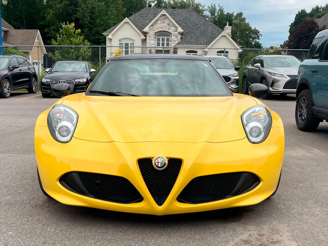 2016 Alfa Romeo 4C SPIDER *TRACK PACK* ECHAPP SPORT *GR. CARBON  in Cars & Trucks in Laurentides - Image 4