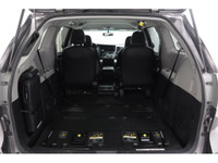 +Sièges en cuir / Leather interior +Sièges chauffants / Heated seats +Bluetooth +Hayon électrique /... (image 9)