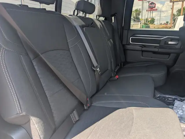2025 RAM 3500 Big Horn 4x4 Crew Cab 6'4 in Cars & Trucks in Medicine Hat - Image 12
