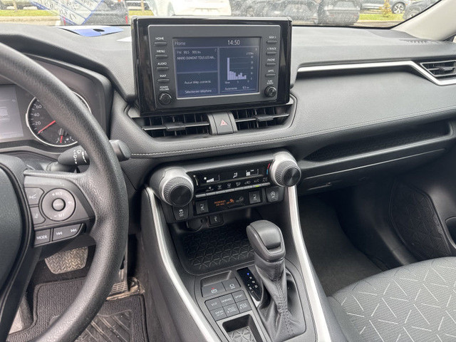 2022 TOYOTA RAV4 LE AWD BAS KM ECRAN CARPLAY CAM RECUL SIEGE CHA in Cars & Trucks in Laval / North Shore - Image 2