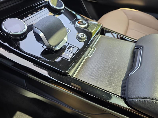 2023 Land Rover Range Rover Sport Dynamic SE 3.0L I6T MHEV (P400 in Cars & Trucks in Oshawa / Durham Region - Image 4