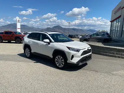 VSA Dealer # 25081 Engine: 4 Cylinder Engine 2.5L L/100Km City: 9.4 L/100Km Hwy: 7.1