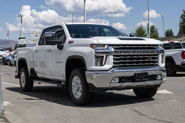 2022 Chevrolet Silverado 3500 HD LTZ 6.6L Duramax, Z71 Off-Road  in Cars & Trucks in Kamloops - Image 3
