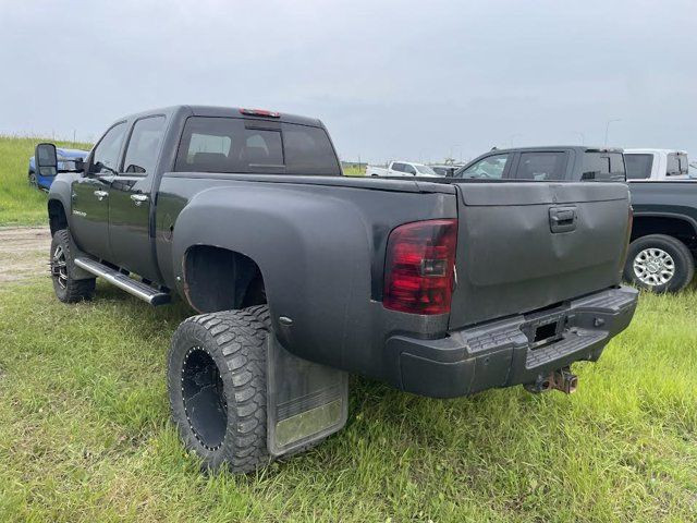 2014 GMC Sierra 3500HD Denali 6.6L in Cars & Trucks in Strathcona County - Image 4