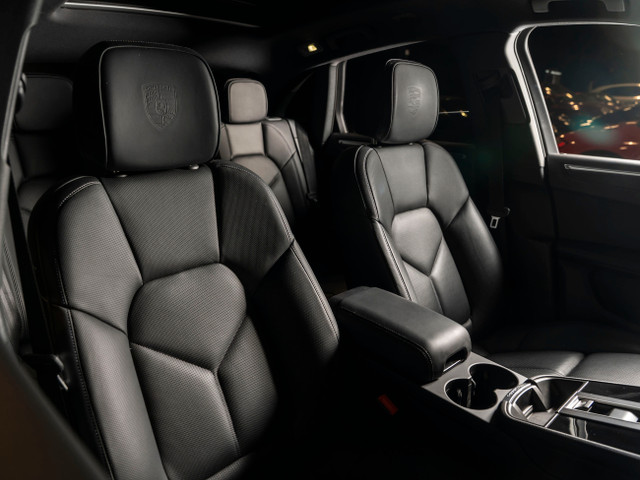2024 Porsche Macan Macan 2024 - Certifié Porsche Approved in Cars & Trucks in Québec City - Image 4