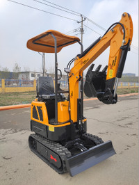 NEW 1 TON MINI EXCAVATOR + 3 BUCKET ATTACHMENT PACKAGE