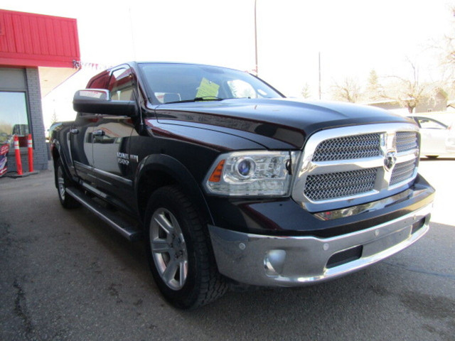  2015 Ram 1500 Crew, Leather, Heated/Cooled Seats, Nav, Sunroof in Cars & Trucks in Swift Current - Image 4