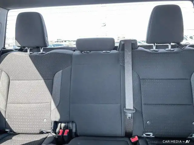 2023 GMC Sierra 1500 SLE Crew Cab 4x4 | Clean Carfax in Cars & Trucks in Brandon - Image 14