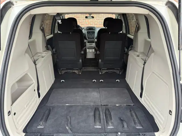 2012 Dodge Grand Caravan SXT | ONE OWNER | STOW N GO | MULTI-FUN in Cars & Trucks in Oshawa / Durham Region - Image 20