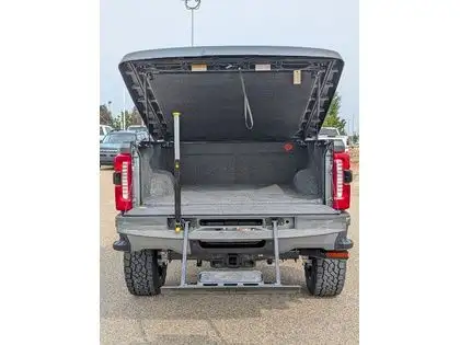 2024 Ford F-350 HARLEY DAVIDSON in Cars & Trucks in Edmonton - Image 6