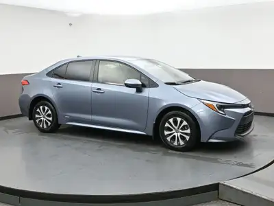 Introducing the 2023 Toyota Corolla LE. With just 15 000 km this sedan is practically brand new. Enj...