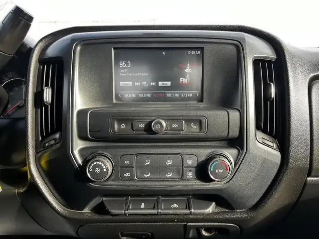 2017 gmc Sierra 3500HD 9 Foot Flat Deck 4WD in Heavy Trucks in Richmond - Image 19