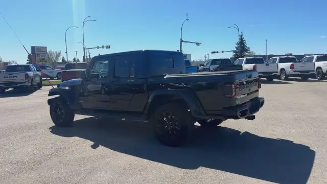 2021 Jeep Gladiator in Cars & Trucks in Edmonton - Image 3