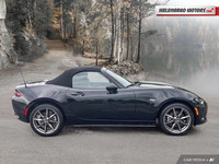 Engine: Gas 4cyl 2.0L L/100Km City: 9.0 L/100Km Hwy: 7.0 Safety Equipment Electronic Stability Contr... (image 5)