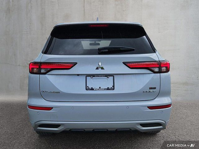 2023 Mitsubishi Outlander PHEV GT | Leather | Android Auto in Cars & Trucks in Ottawa - Image 3
