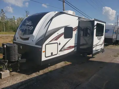 JUST ARRIVED AND THERE IS STILL A LOT OF CAMPING TO DO THIS SEASON, NICE FLOORPLAN 2 SMALL SLIDE OUT...