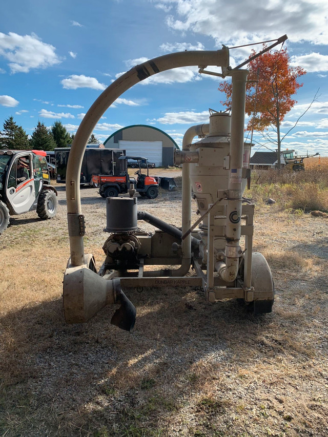 Dunbar Kapple 151 PTO Driven Grain Vacuum in Farming Equipment in Oakville / Halton Region - Image 3