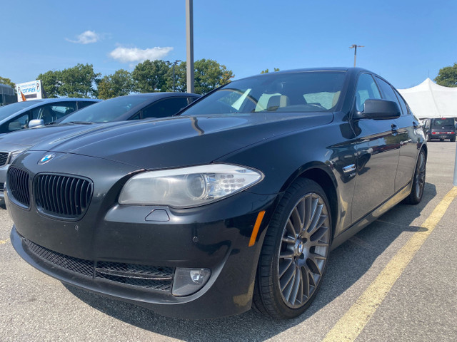 2011 BMW 5 Series 535i xDrive 535i xDrive dans Autos et camions  à Ville de Montréal - Image 2