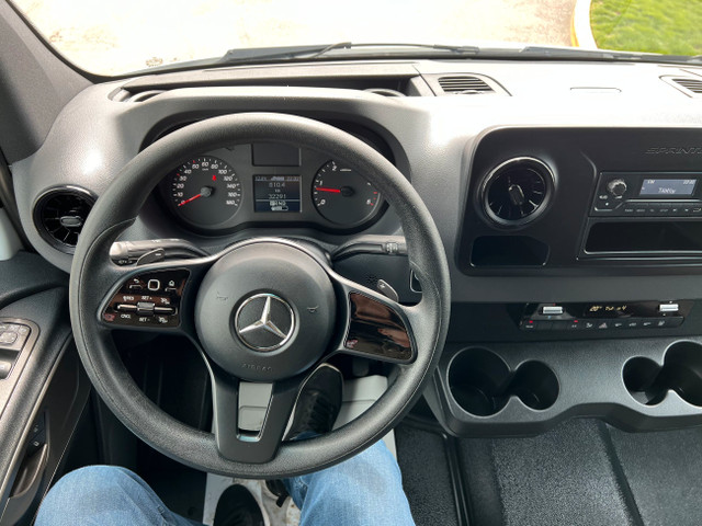 2019 Mercedes-Benz Sprinter Passenger Van 2019 Mercedes-Benz Spr in Cars & Trucks in Oakville / Halton Region - Image 4