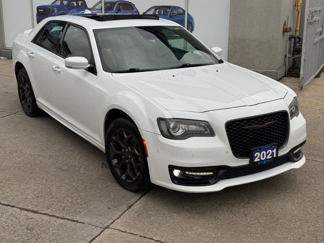 2021 Chrysler 300 in Cars & Trucks in Mississauga / Peel Region - Image 4
