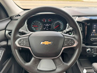 8 Seater!! Automatic Headlights, Apple Car Play, Android Auto, Dual Climate Control, Traction Contro... (image 9)