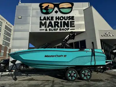 Boat: MASTERCRAFT XT22 2025 MasterCraft XT22Enjoy world-class wakes and waves, unwavering reliabilit...