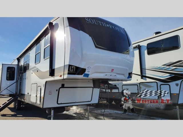2023 Cruiser South Fork 3810 MB in Travel Trailers & Campers in Calgary - Image 2